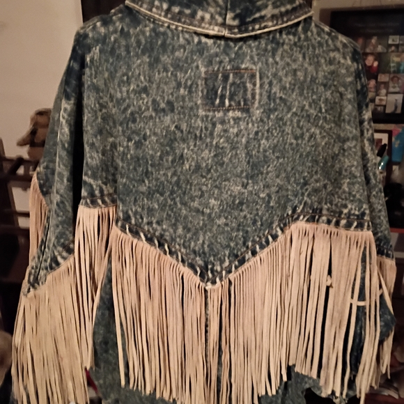 Prezzia Vintage Heavily Fringed Denim Jean Jacket - Picture 8 of 12